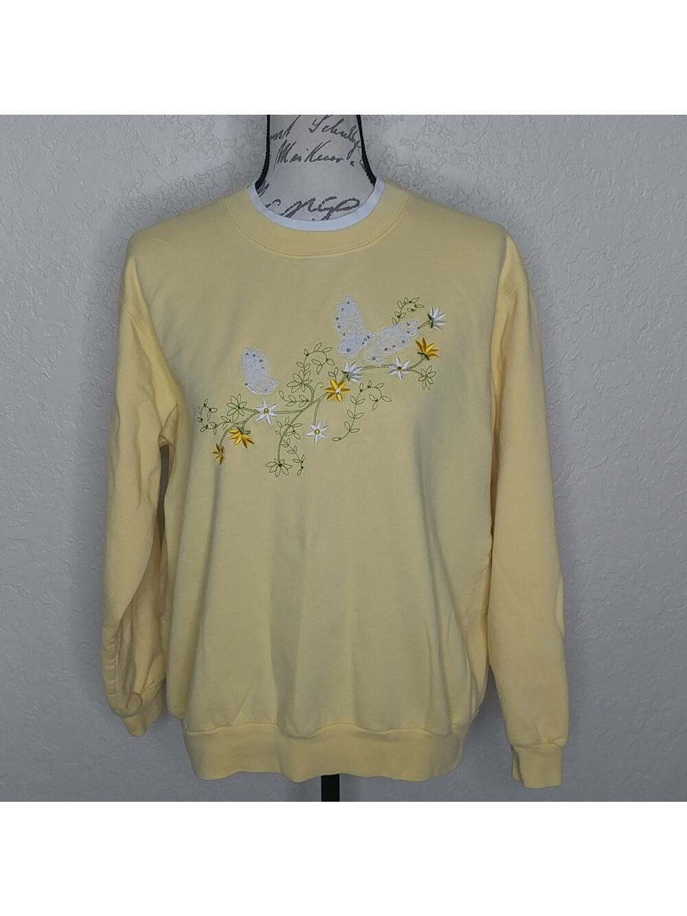 Decorated Originals Butterfly‎ And Flower Sweatershirt Yellow Size L